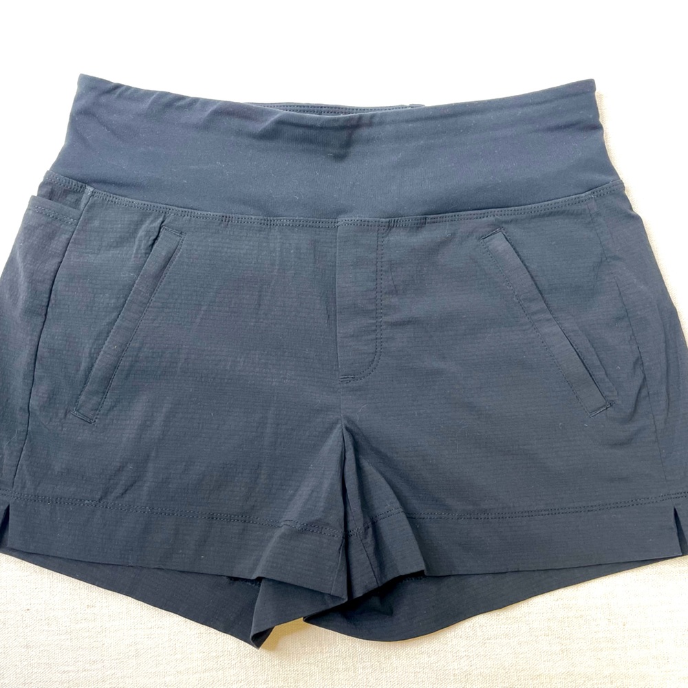 Athleta Trekkie North Shorts